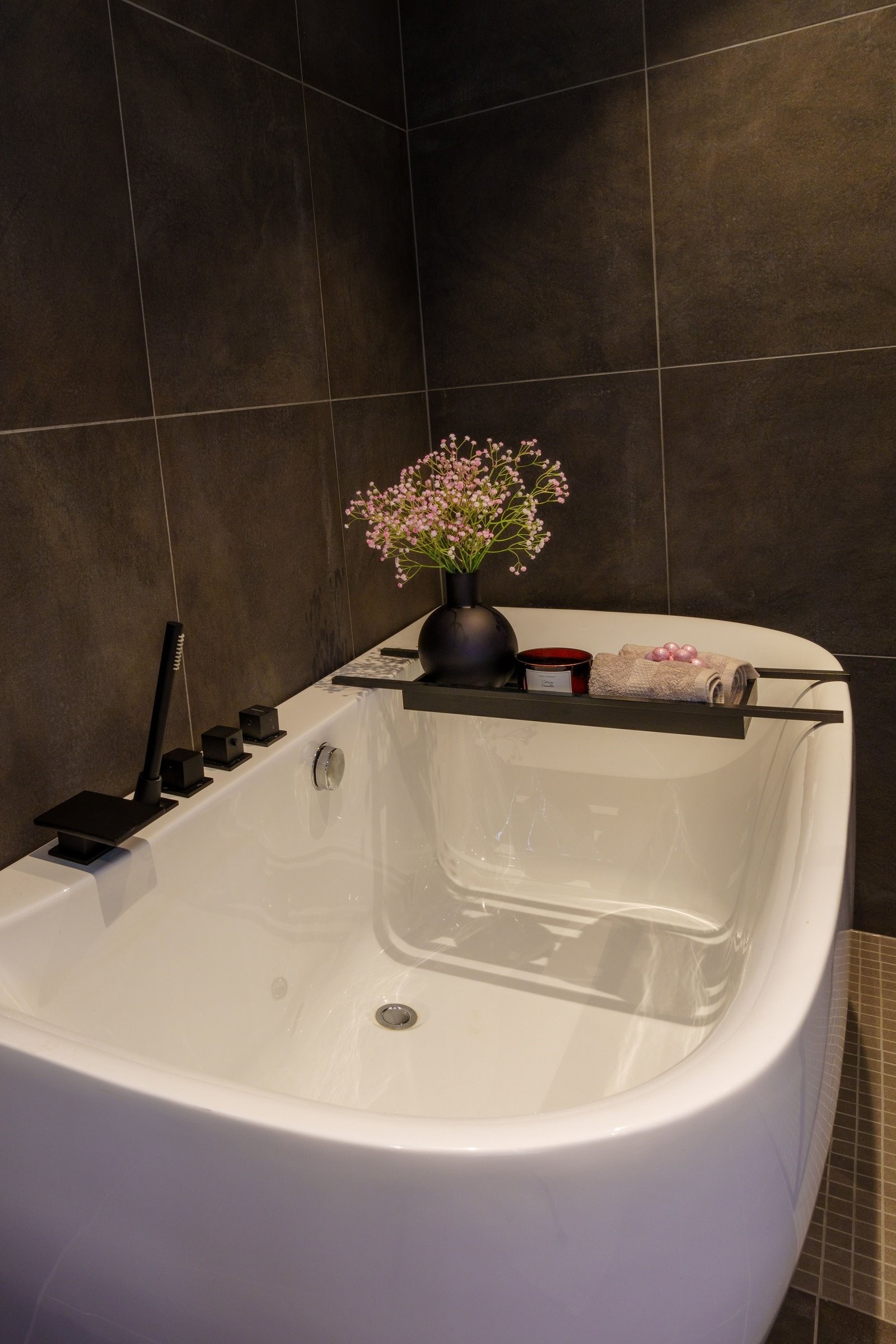 Baderom 1. Etasje Galleribilde