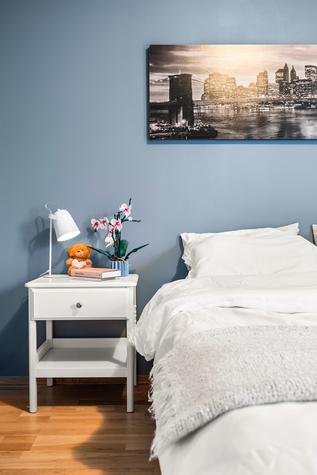 I tillegg til god lagringsplass i leiligheten, disponerer den en kjellerbod på ca. 4 kvm. Galleribilde