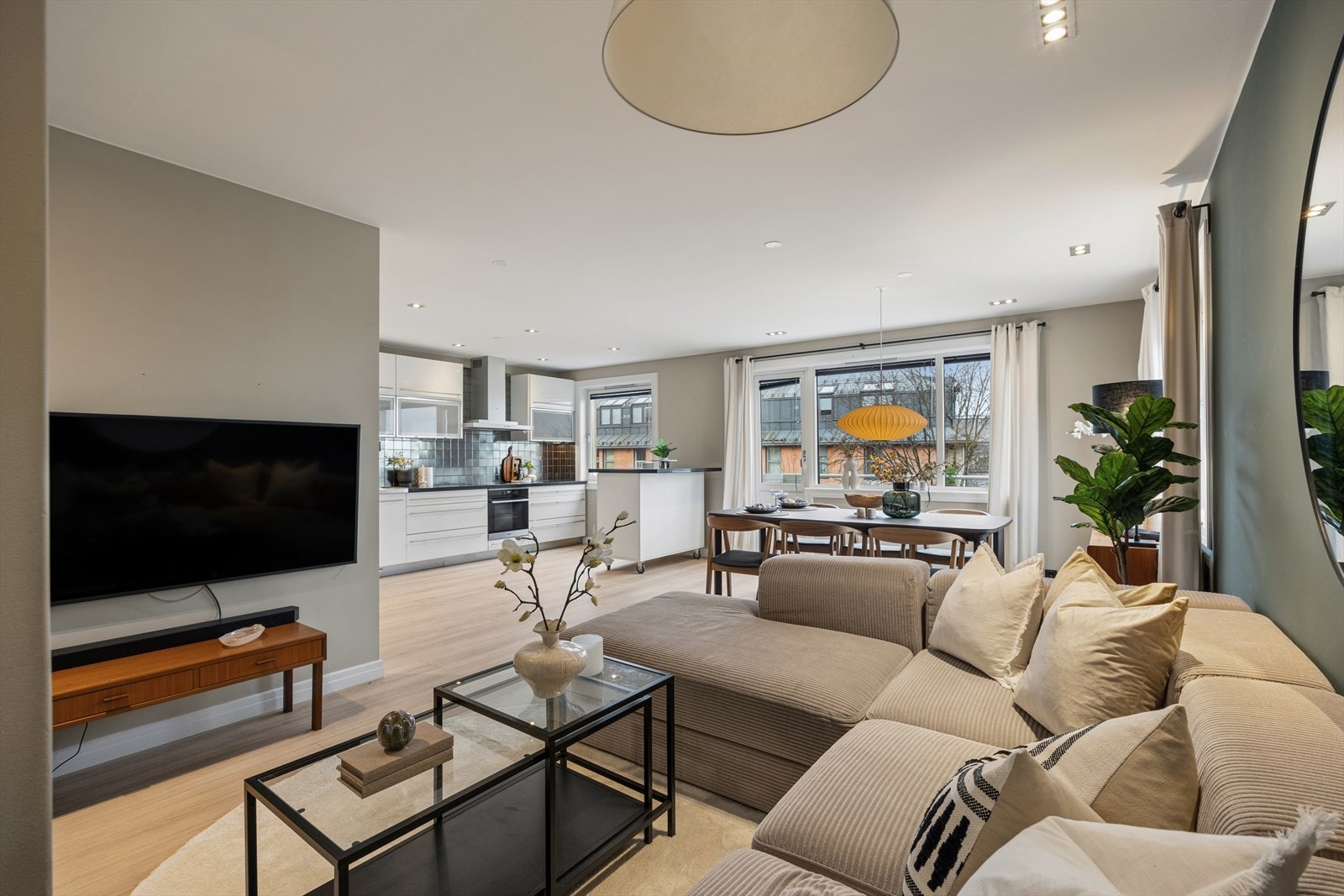 1-stavs laminatgulv i alle rom Galleribilde