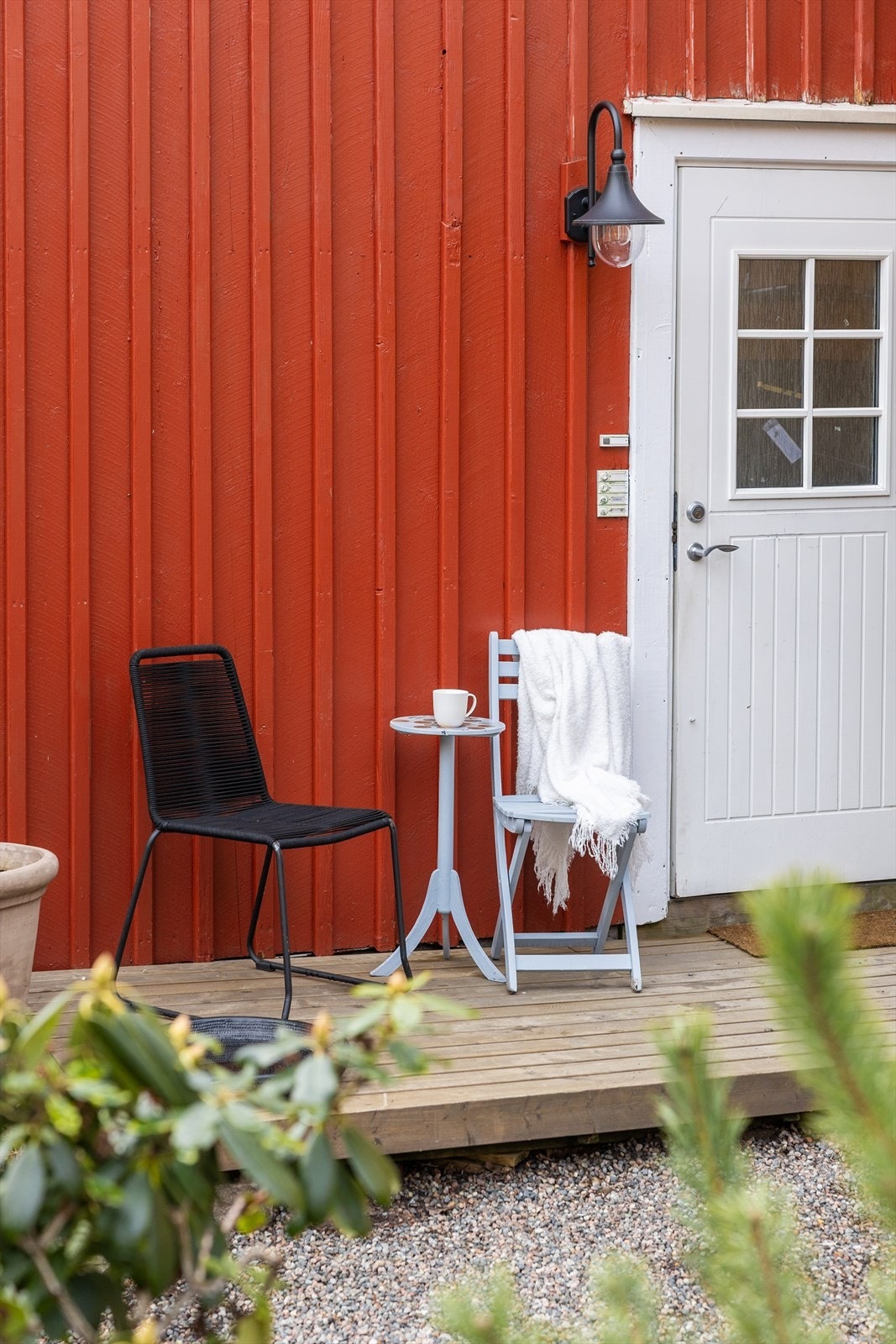 Utenfor leiligheten er det en liten platting hvor du kan ta morgenkaffen. Galleribilde