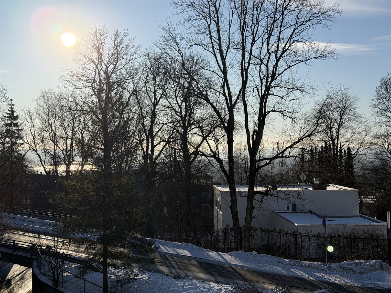 Fra balkongen kan man se deler av Oslofjorden Galleribilde