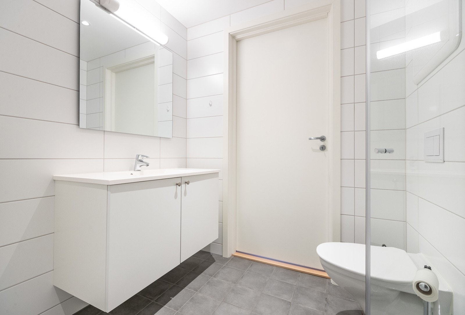 Bad med opplegg til vaskemaskin Galleribilde