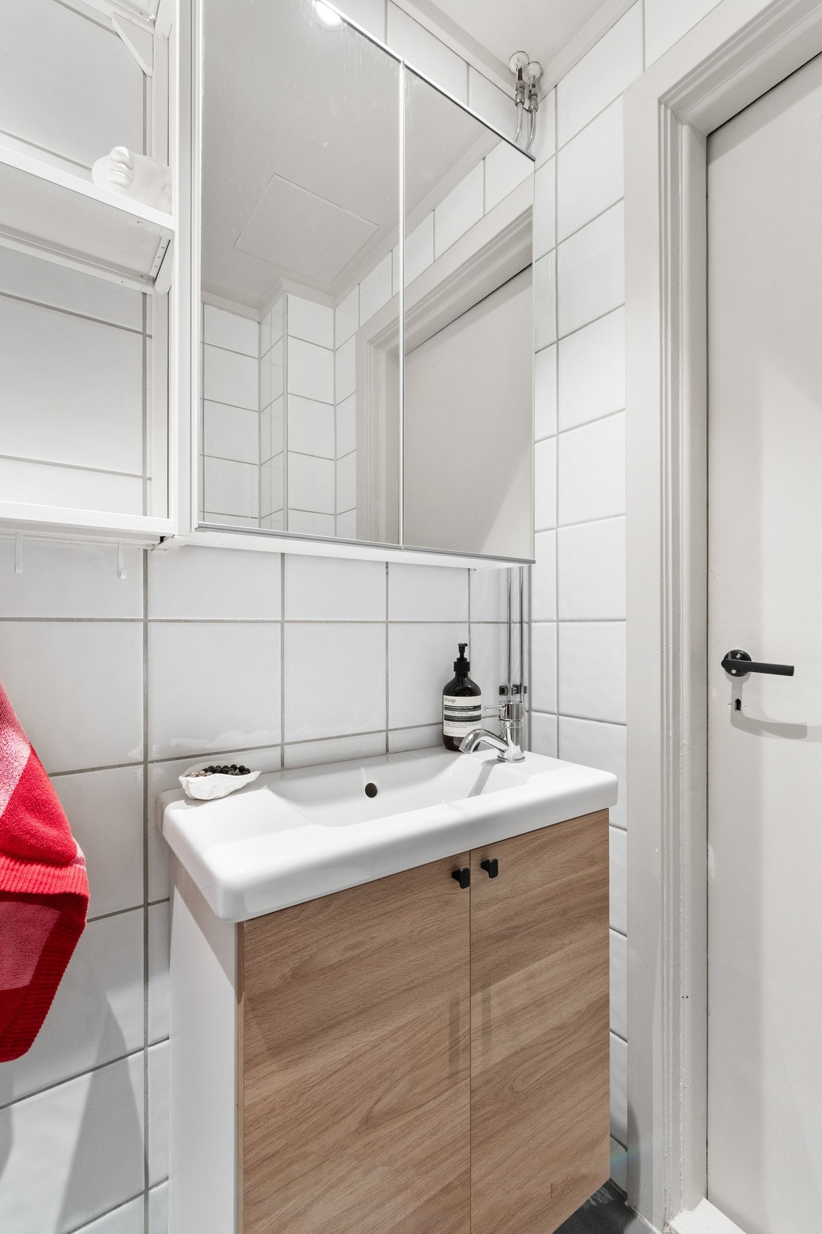 Flislagt bad antatt fra tidlig 2000/2001, tatt i regi av borettslaget. Galleribilde