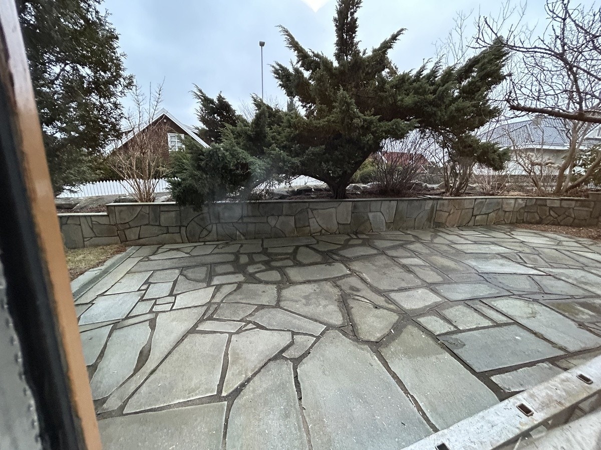 Outside area Galleribilde