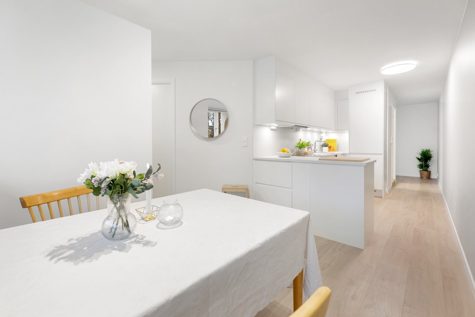 Kjøkkenet blir fort boligens hjerte! Her kan dere sosialisere og kokkelere på samme tid! Galleribilde