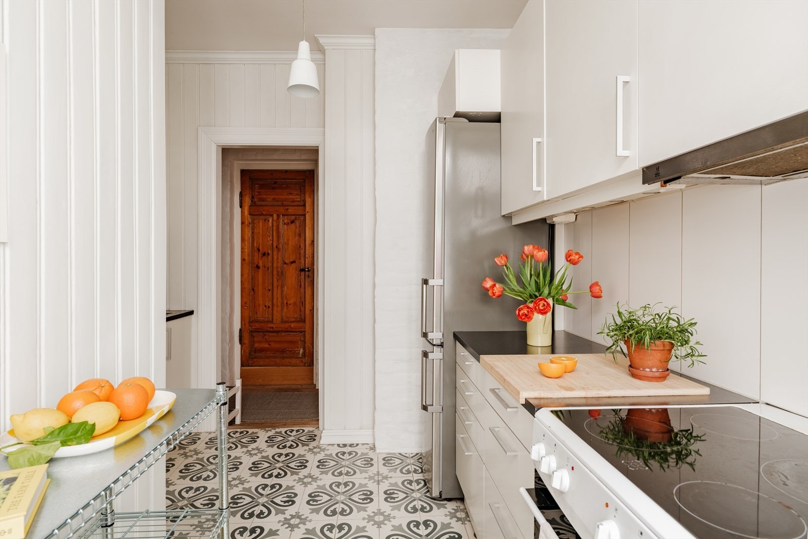 Gulvet er flislagt med varmekabler. Galleribilde