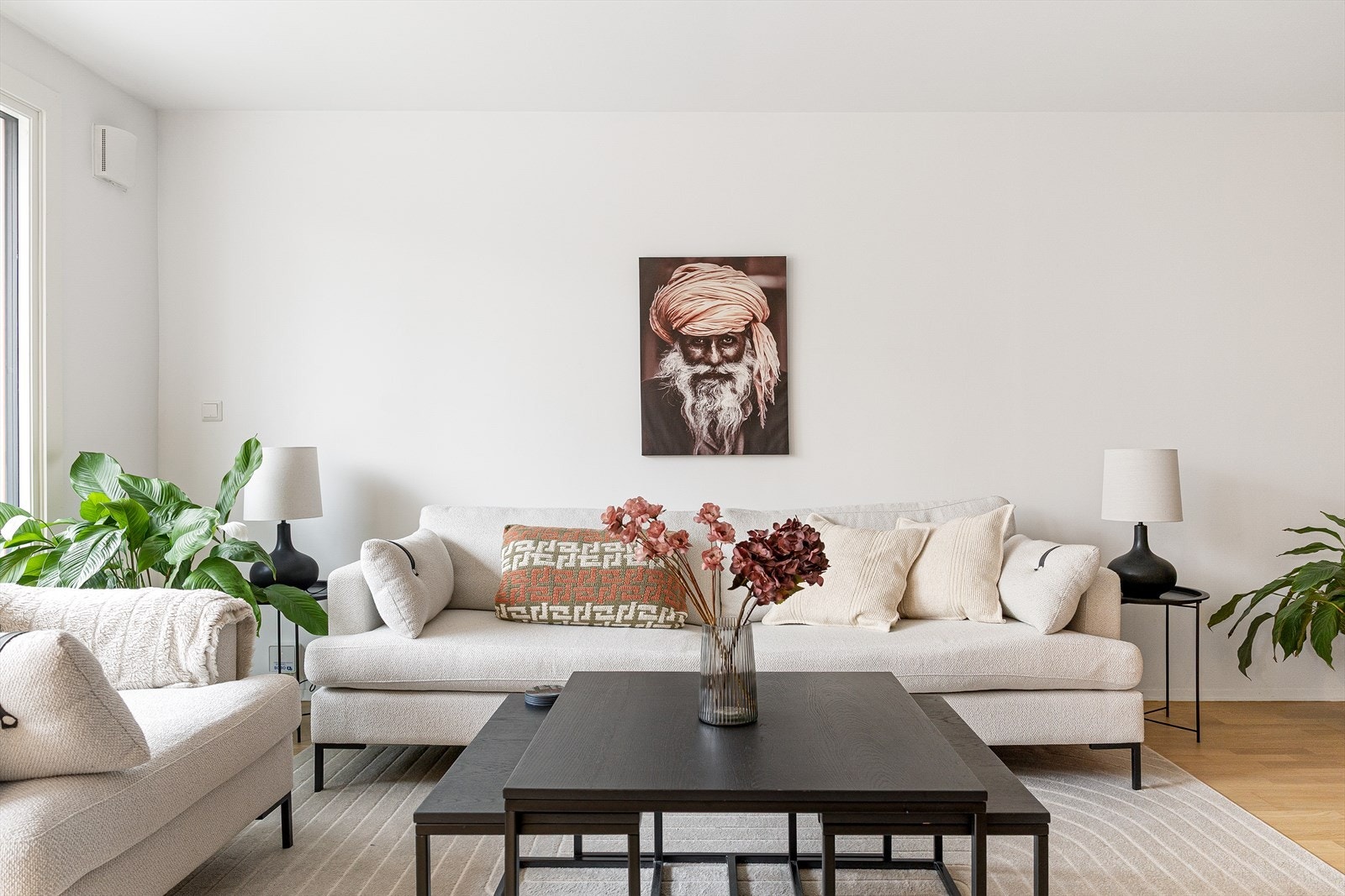 Et perfekt utgangspunkt for å innrede med egne møbler og gjenstander for å skape ditt drømmehjem. Galleribilde