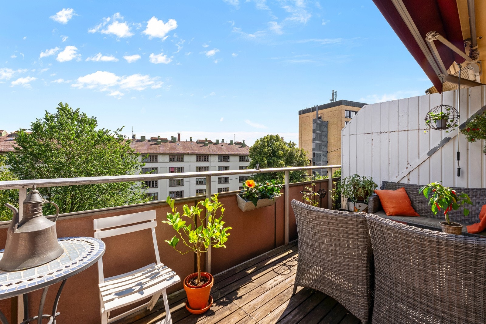 En lys og gjennomgående 3-roms toppleilighet på øvre grunerløkka. Galleribilde