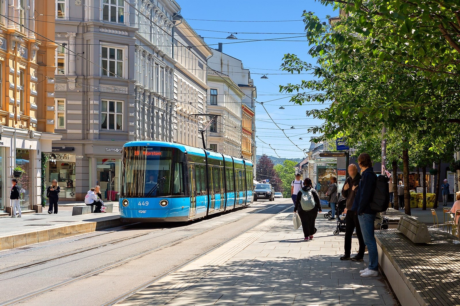 Bogstadveien ligger i umiddelbar nærhet og er Oslos mest populære handlegate med alt av shoppingmuligheter Galleribilde
