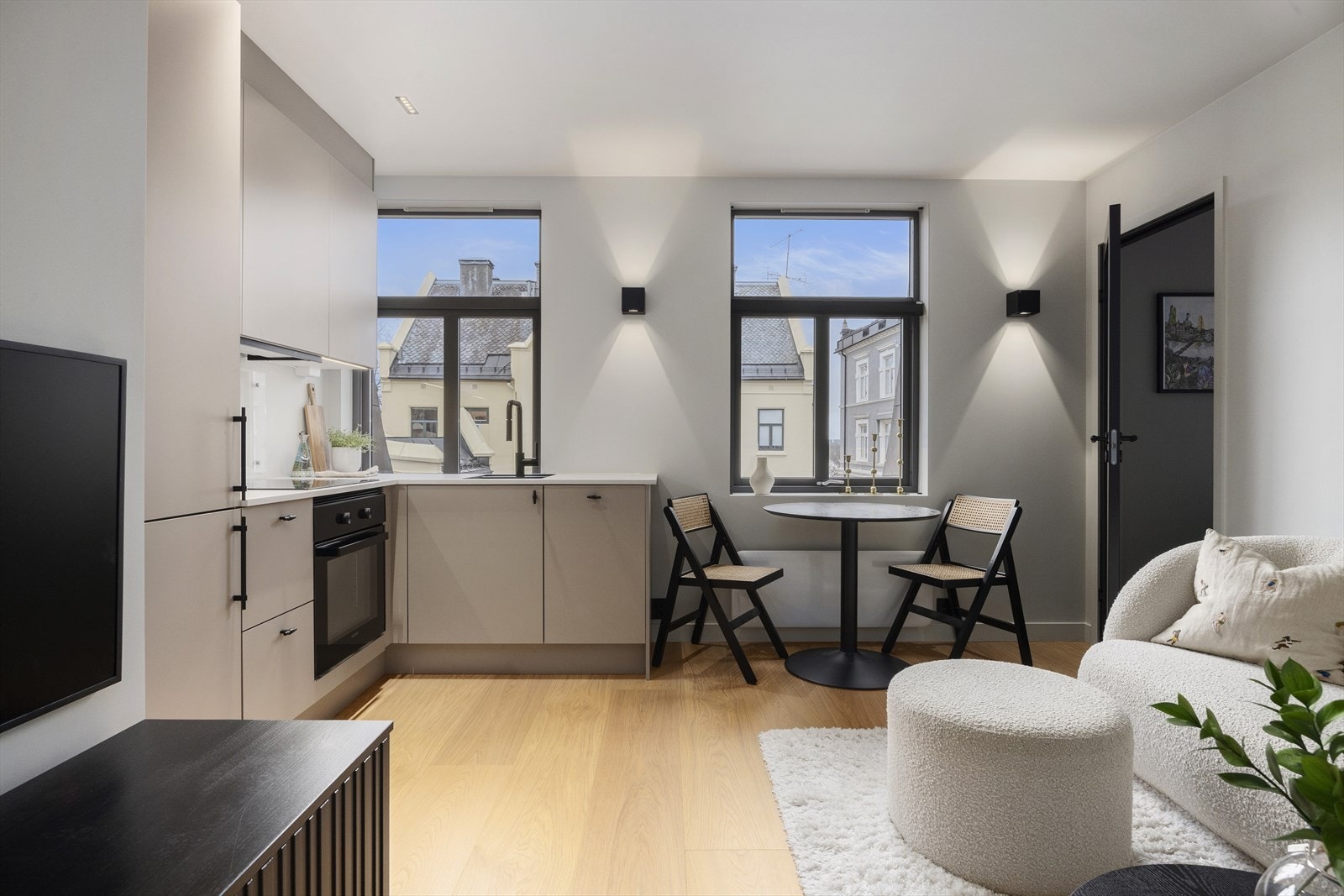 Loftet ble bygget ut og omgjort til leiligheter i 2023 - Dokumentasjon foreligger Galleribilde