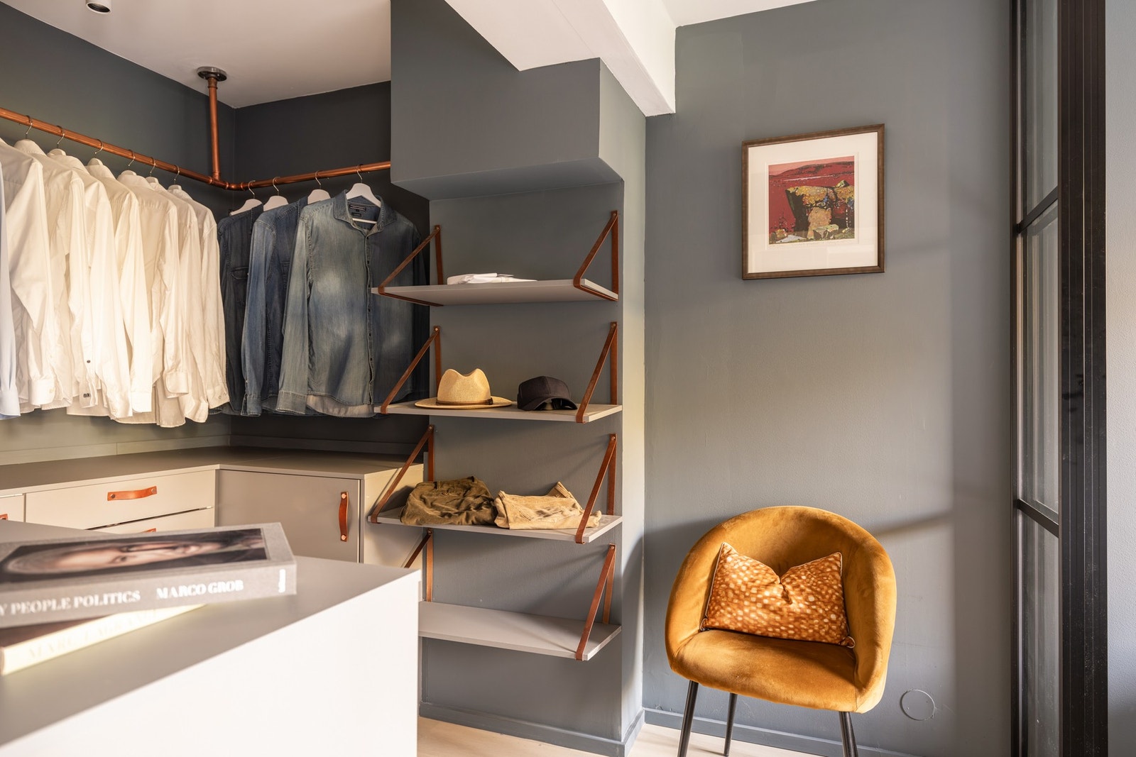 Soverommet ligger i tilknytning til eget walk-in-closet. Galleribilde