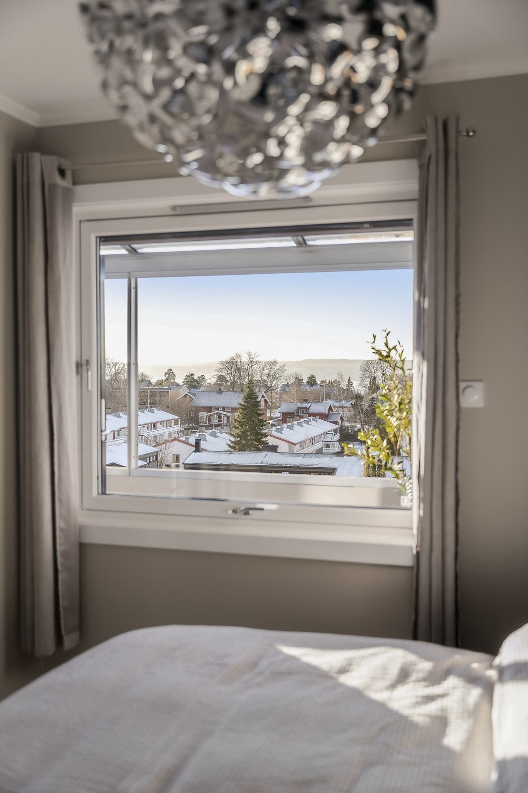 Nydelig utsikt fra soverommet. Galleribilde
