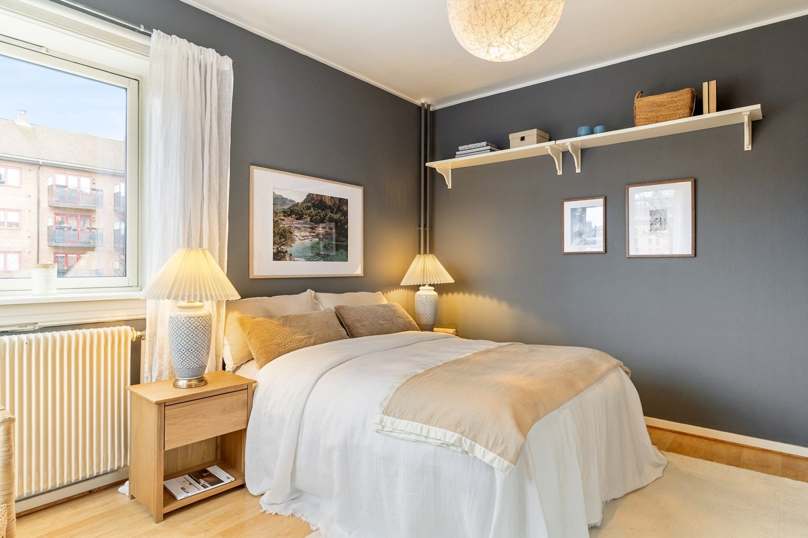 Soverommet er vendt mot rolige fellesområder, som skaper en behagelig atmosfære. Galleribilde