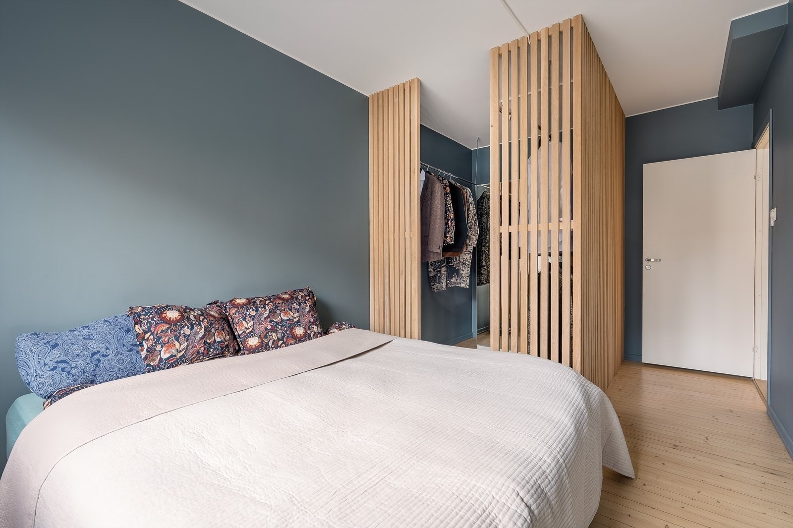 For deg som har behov for hjemmekontor, er det også gode muligheter her! Galleribilde