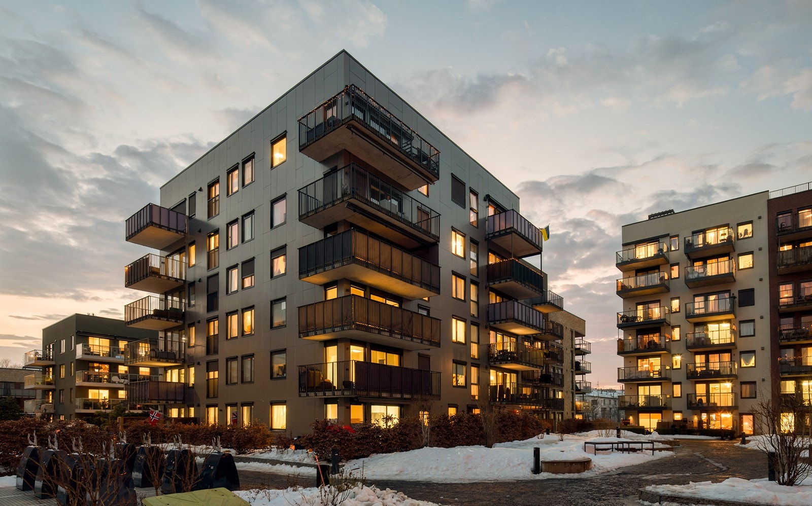 I fantastiske Frysjaparken får du "easy living" med tøffelavstand til alt du trenger, samtidig som du har Marka som nærmeste nabo. Galleribilde