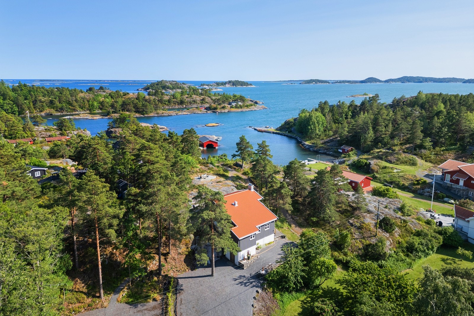 Fristende å sitere dikteren Vinje; "Me fekk det høgt og fritt. Me fekk det vent og vidt". Galleribilde
