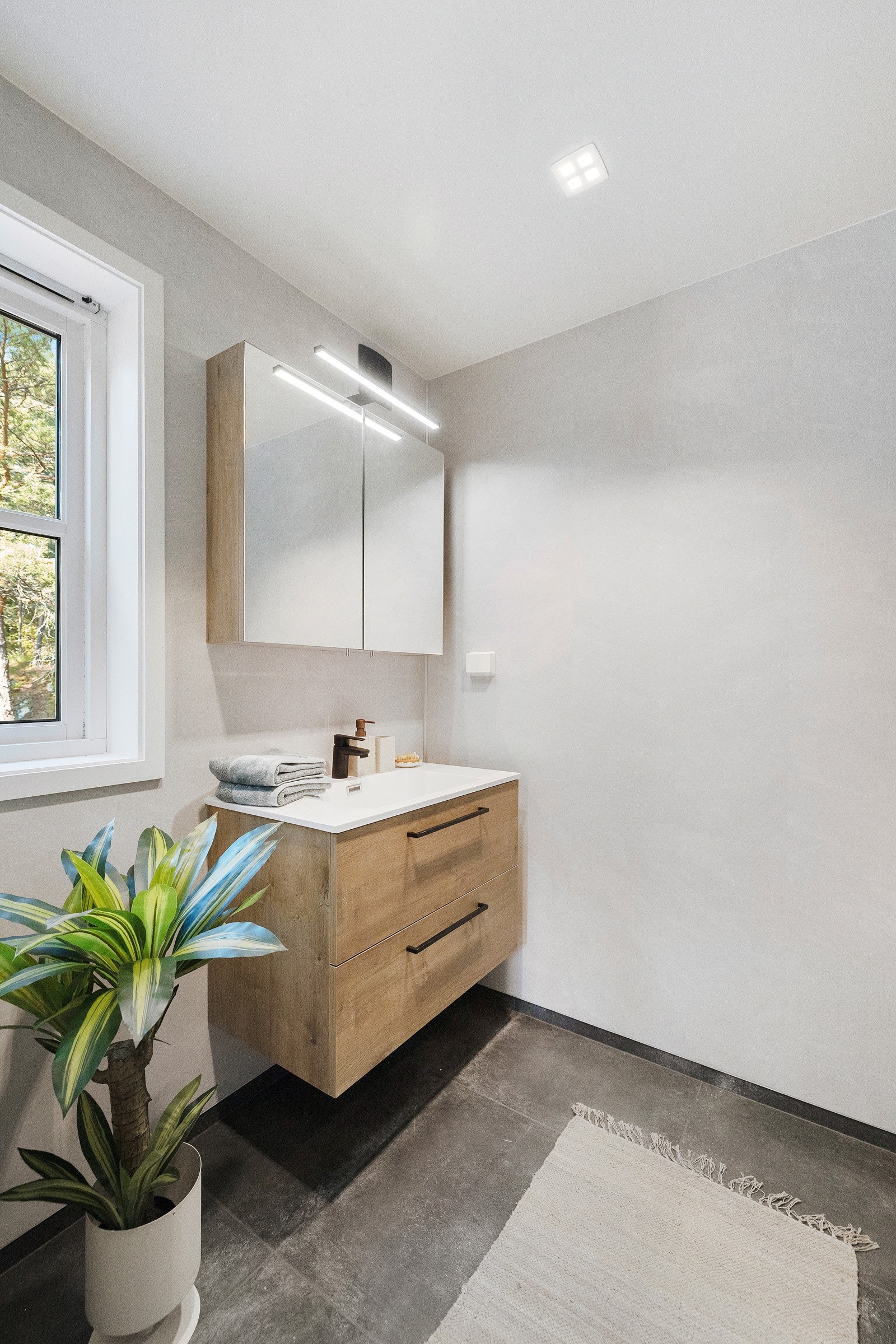 Moderne og stilig bad som ble totalrenovert i 2025 Galleribilde