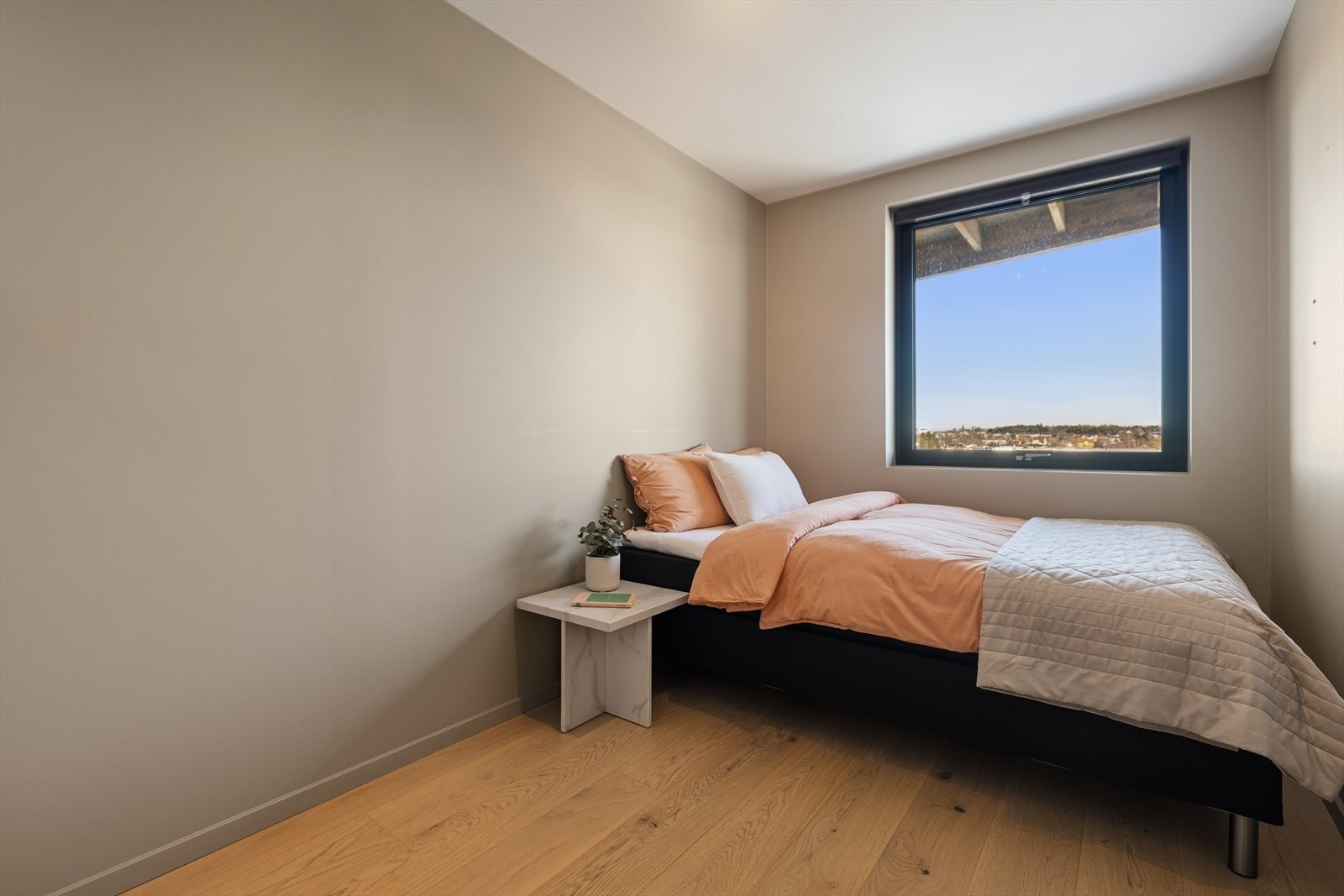 De to andre soverommene her også av god størrelse, og passer perfekt som barnerom. Galleribilde