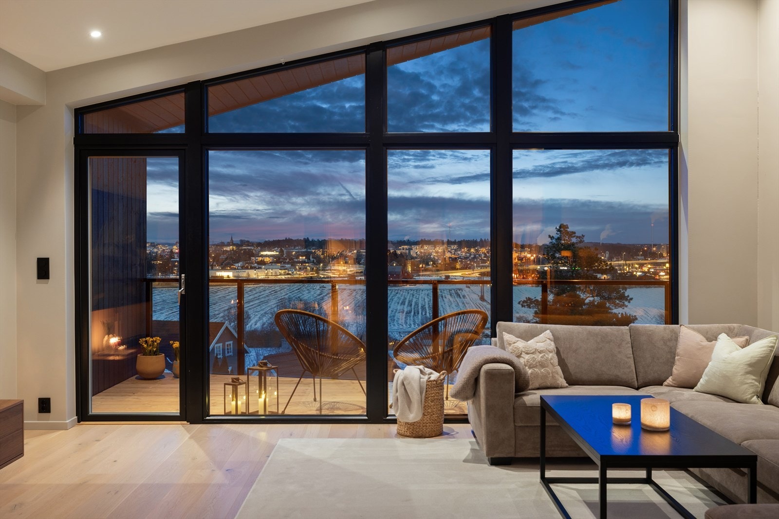 Her har du en nydelig utsikt ut mot Sarpsborg. Galleribilde