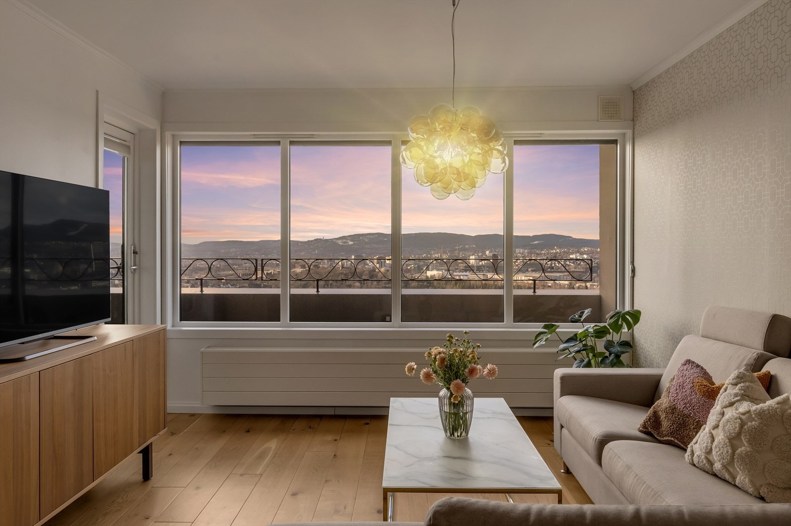 Har du noen spørsmål? Kontakt Samy Sebastian Khadra - (t): 958 20 110 - Nordvik Grünerløkka Foto: Martin Kaasa. Galleribilde