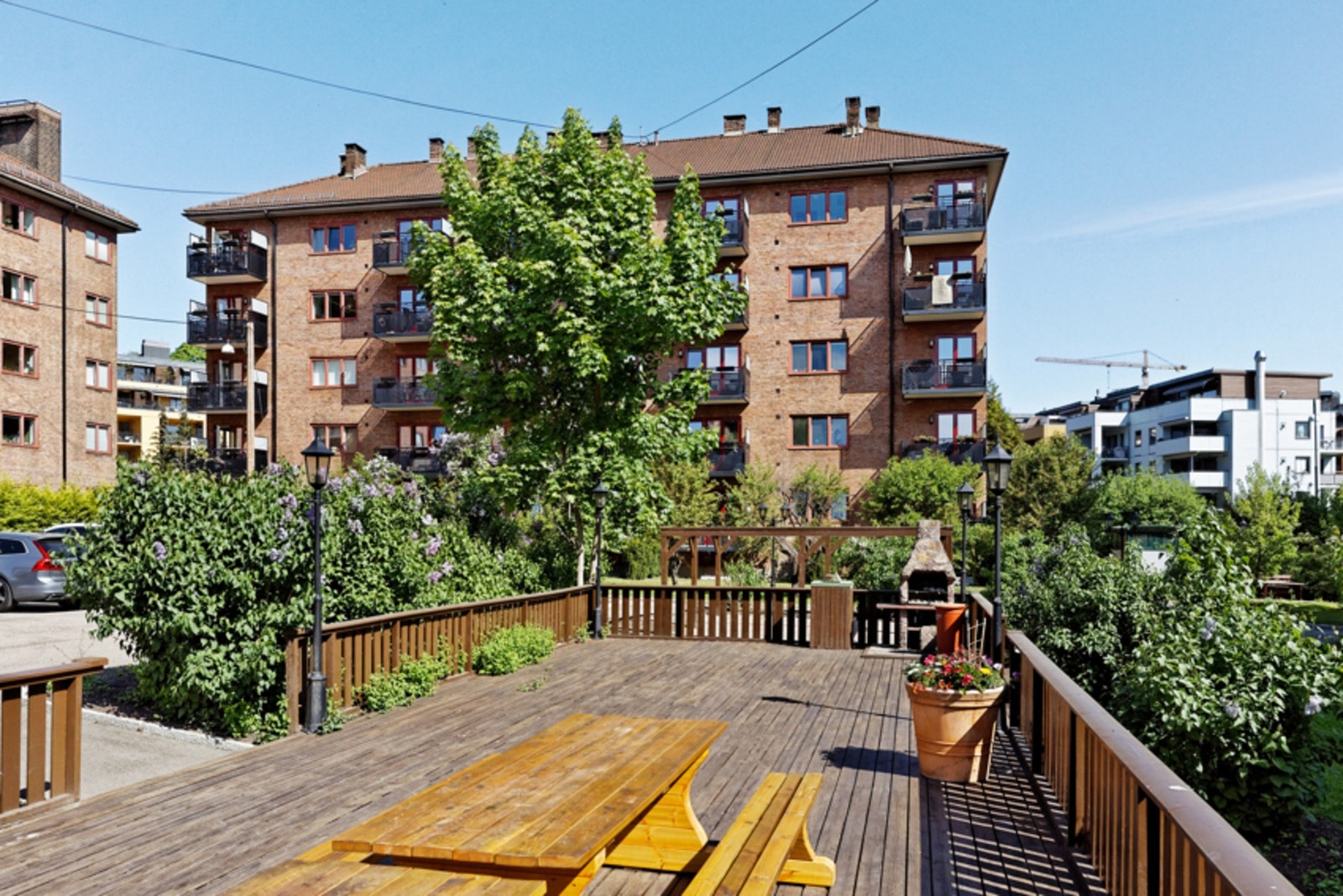 Det er etablert en rekke hyggelige terrasser rundt om i borettslaget Galleribilde