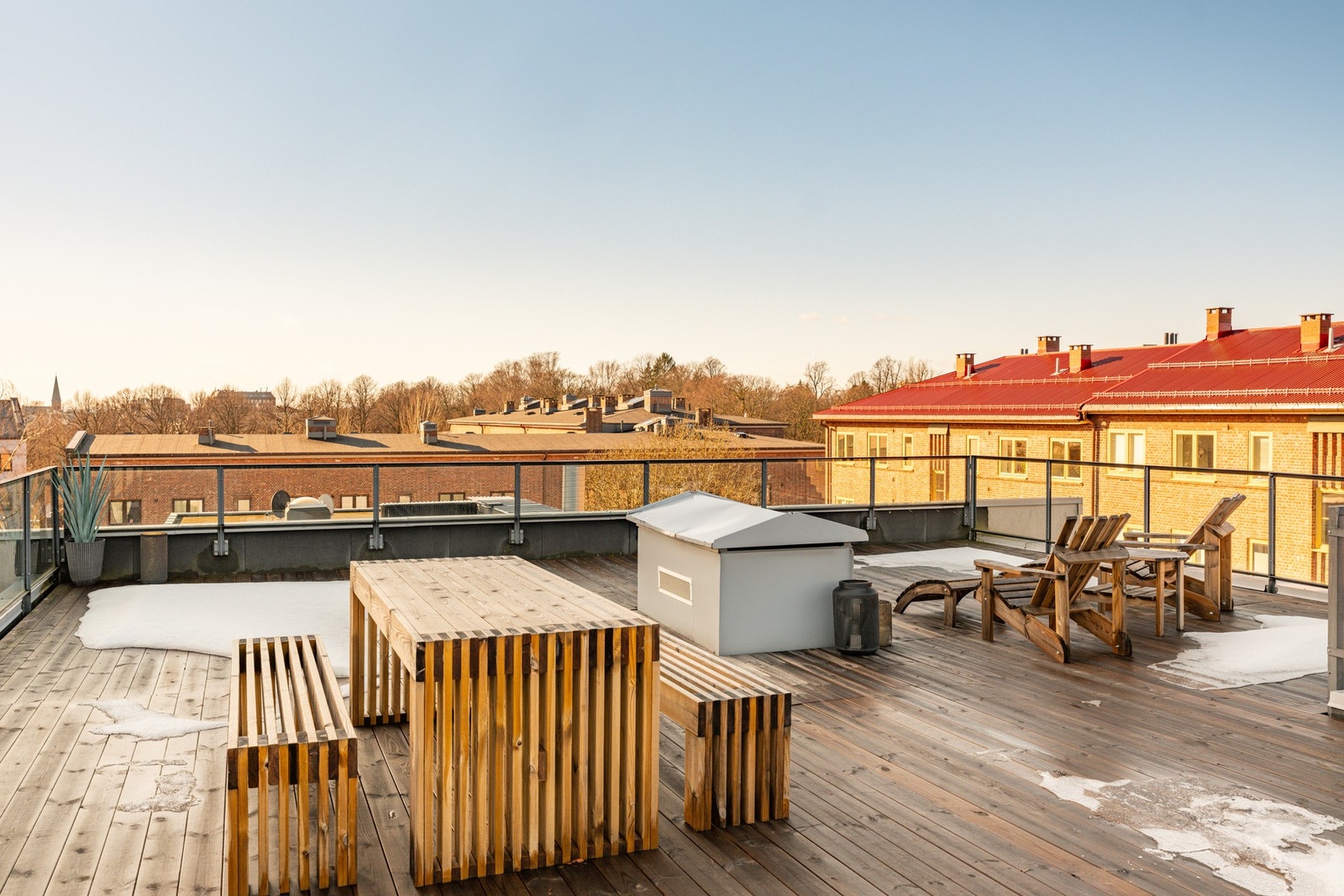 Som beboer har du også tilgang til en solrik og flott takterrasse. Galleribilde