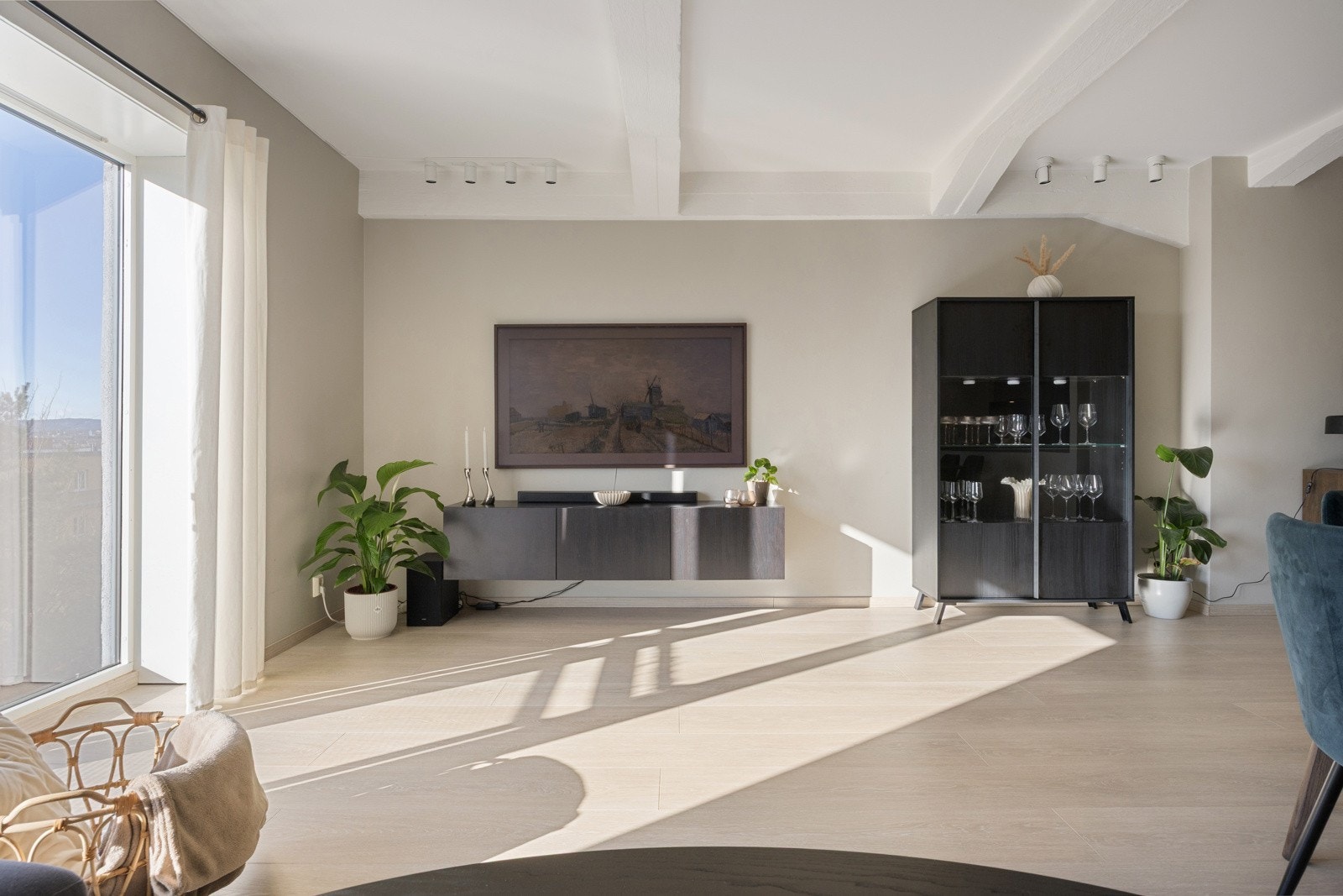 Varmtvann og bredbånd er inkludert i felleskostnadene. Galleribilde