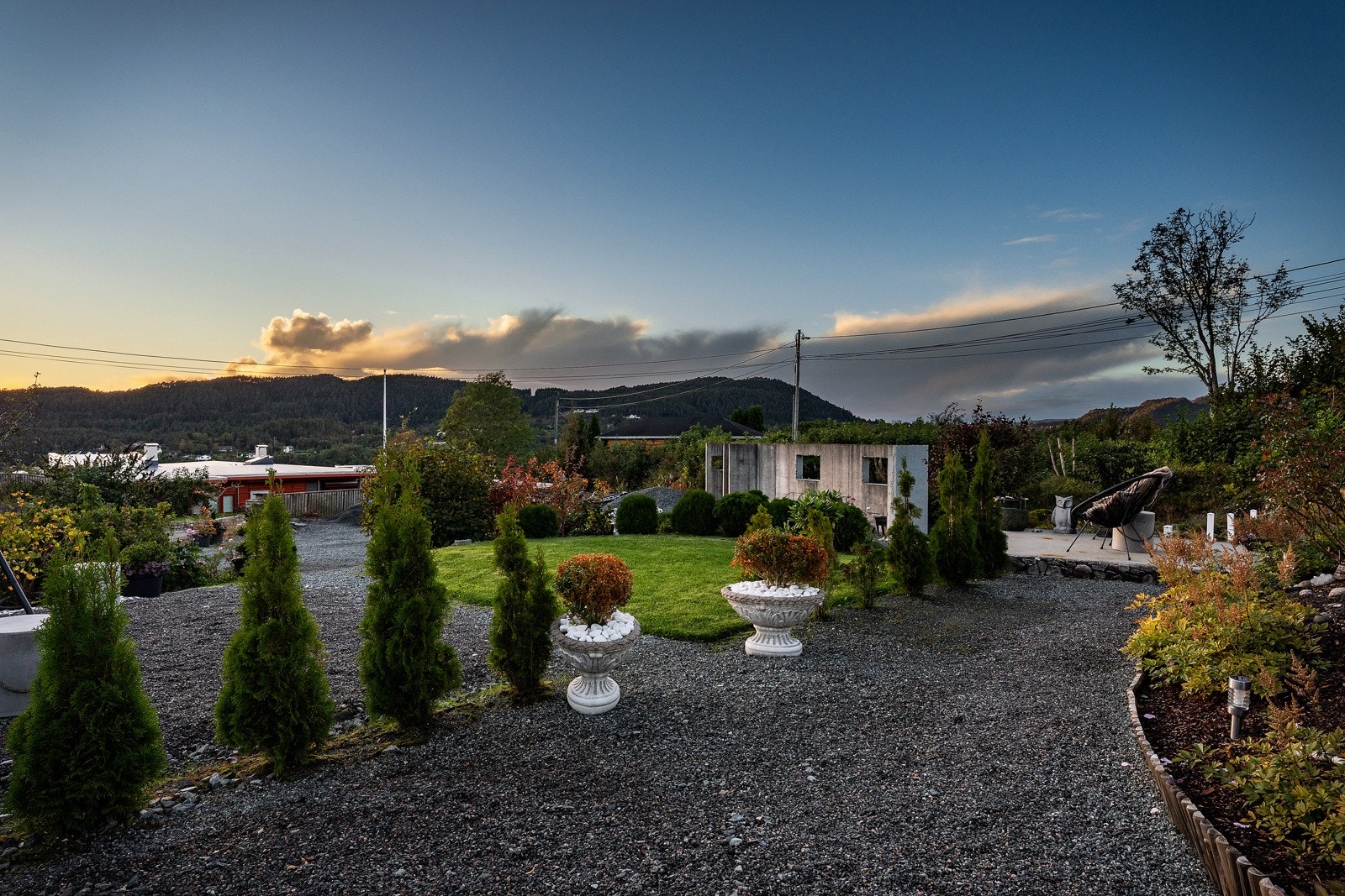 For barna tar det ca. 15 minutter å spasere til Søre Øyane barneskule. Galleribilde