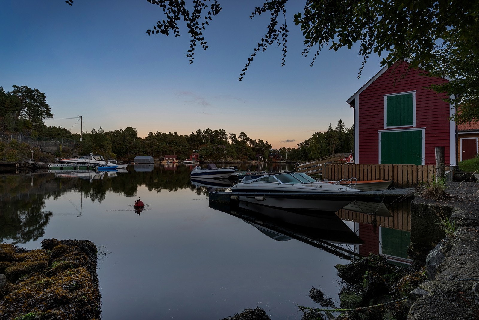 Det følger med båtfesterett til boligen. Galleribilde
