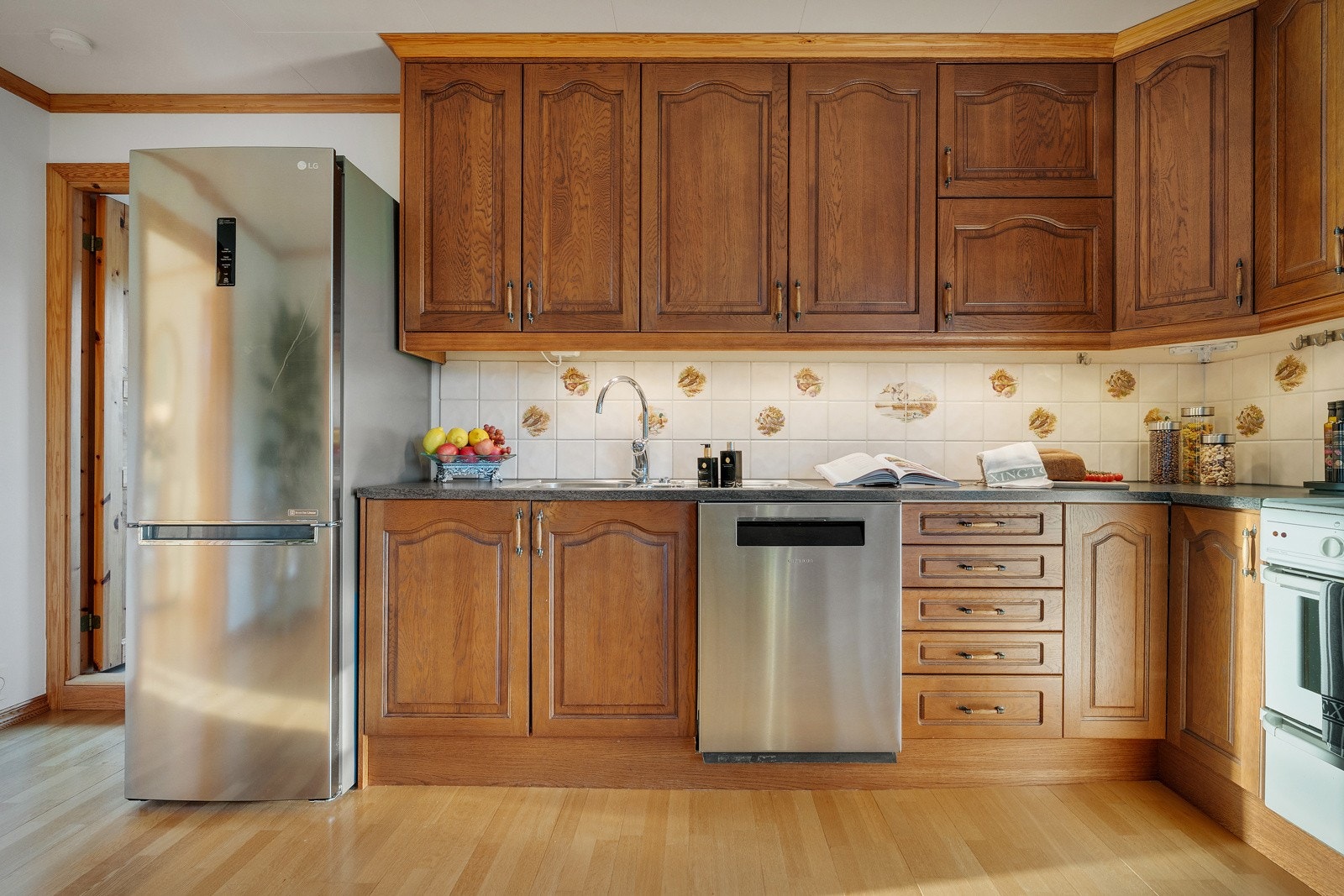 En kommer så inn på kjøkkenet. Galleribilde