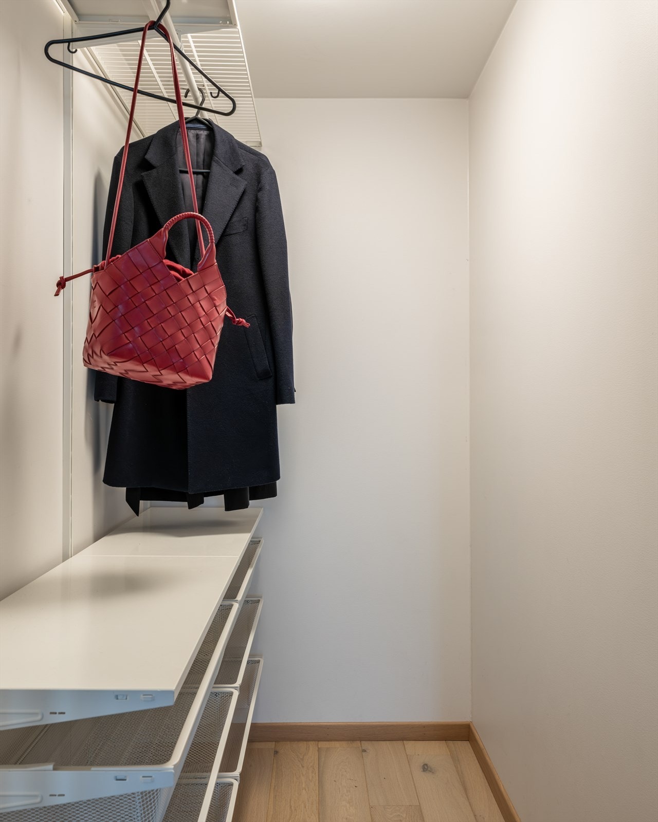 I tillegg har leiligheten en praktisk innvendig bod. Galleribilde