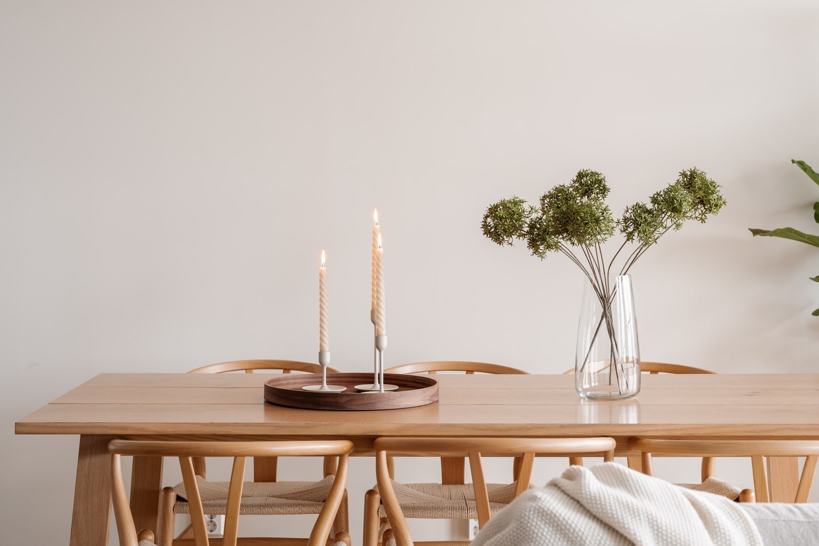 Spiseplassen her blir en favoritt, og et fint sted for de daglige måltidene, lekselesing og hyggelige middager med familie og venner. Galleribilde