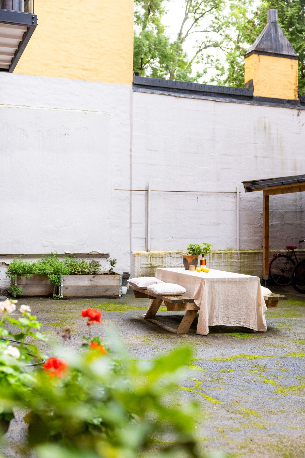 Leiligheten er tilknyttet eierseksjonssameiet Schønings gate 7 som består av 20 seksjoner. Galleribilde