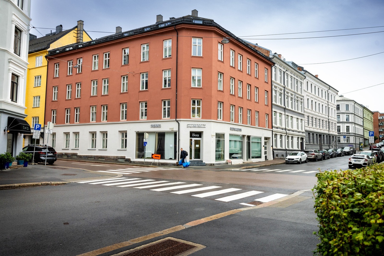 Velkommen til en hyggelig visning! Ta kontakt på 45809471 for privatvisning. Galleribilde