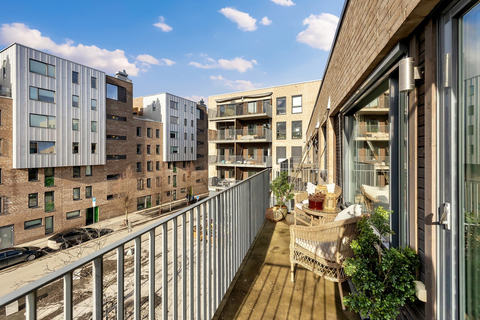 Den solrike balkongen er på ca. 7 kvm. Galleribilde