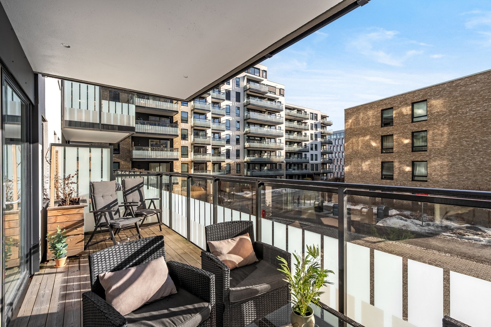 Her er du en av få med sydvendt balkong på generøse 11,9 m²! Galleribilde