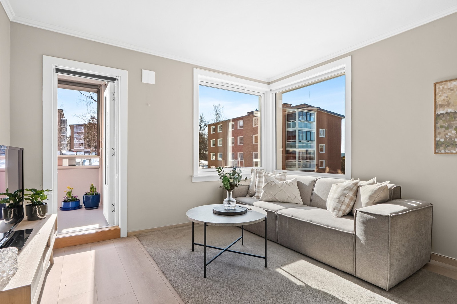 Mekanikerveien 9 er en lys og delikat 3-roms andelsleilighet i 2. etasje. Galleribilde