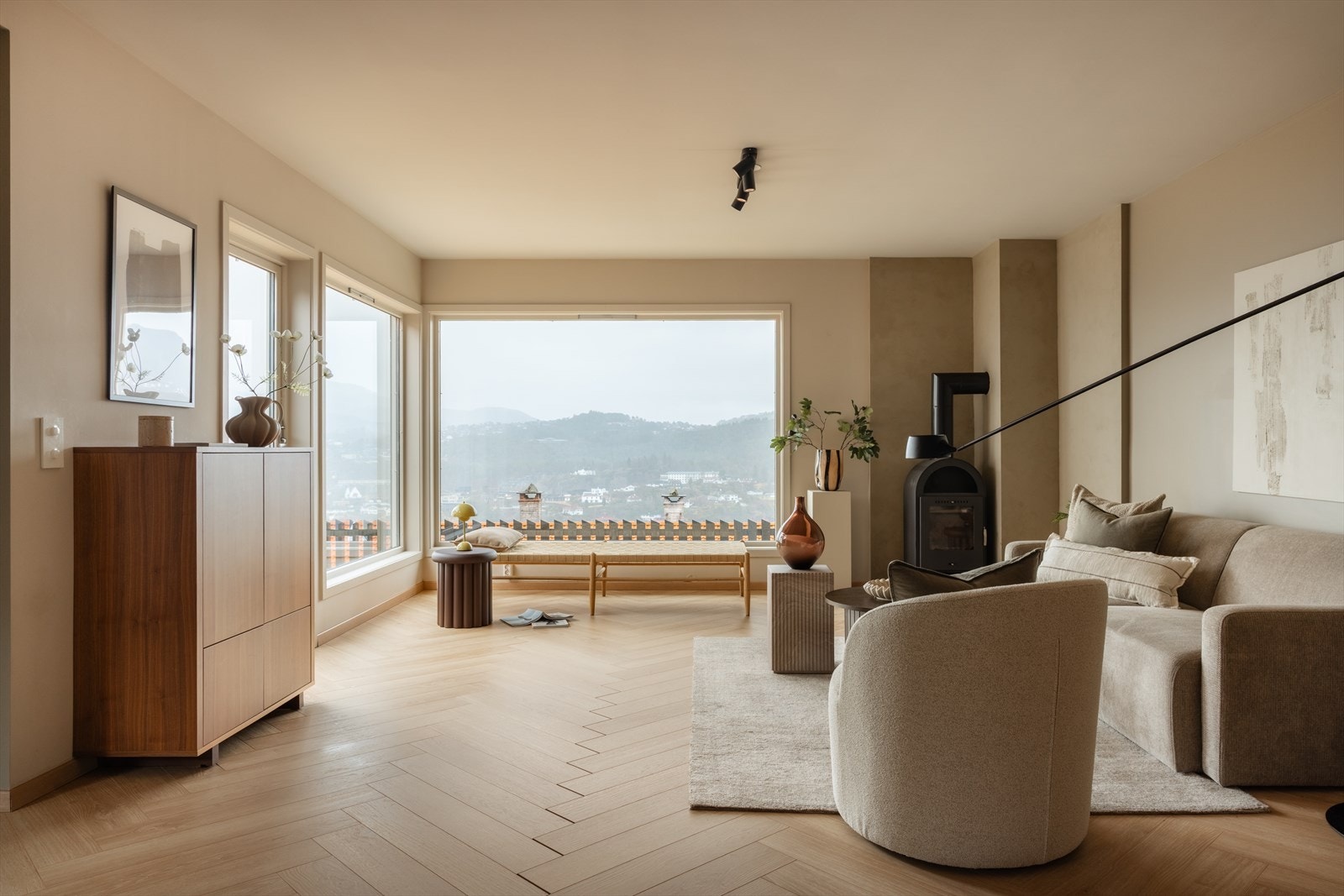 Stue med rikelig gulvareal Galleribilde