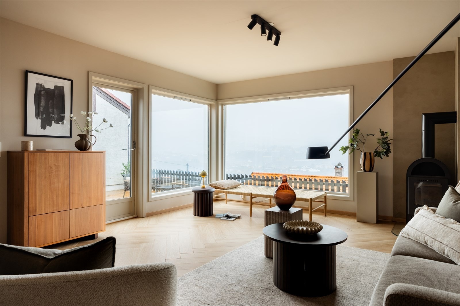 Store vindusflater med nydelig utsikt Galleribilde