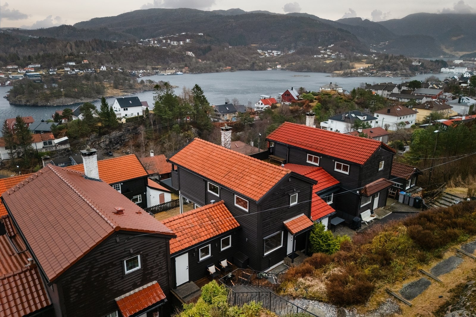 Velkommen til Trollien 28, presentert av Louise Reeh Øvretveit Eiendomsmegler Norge Galleribilde