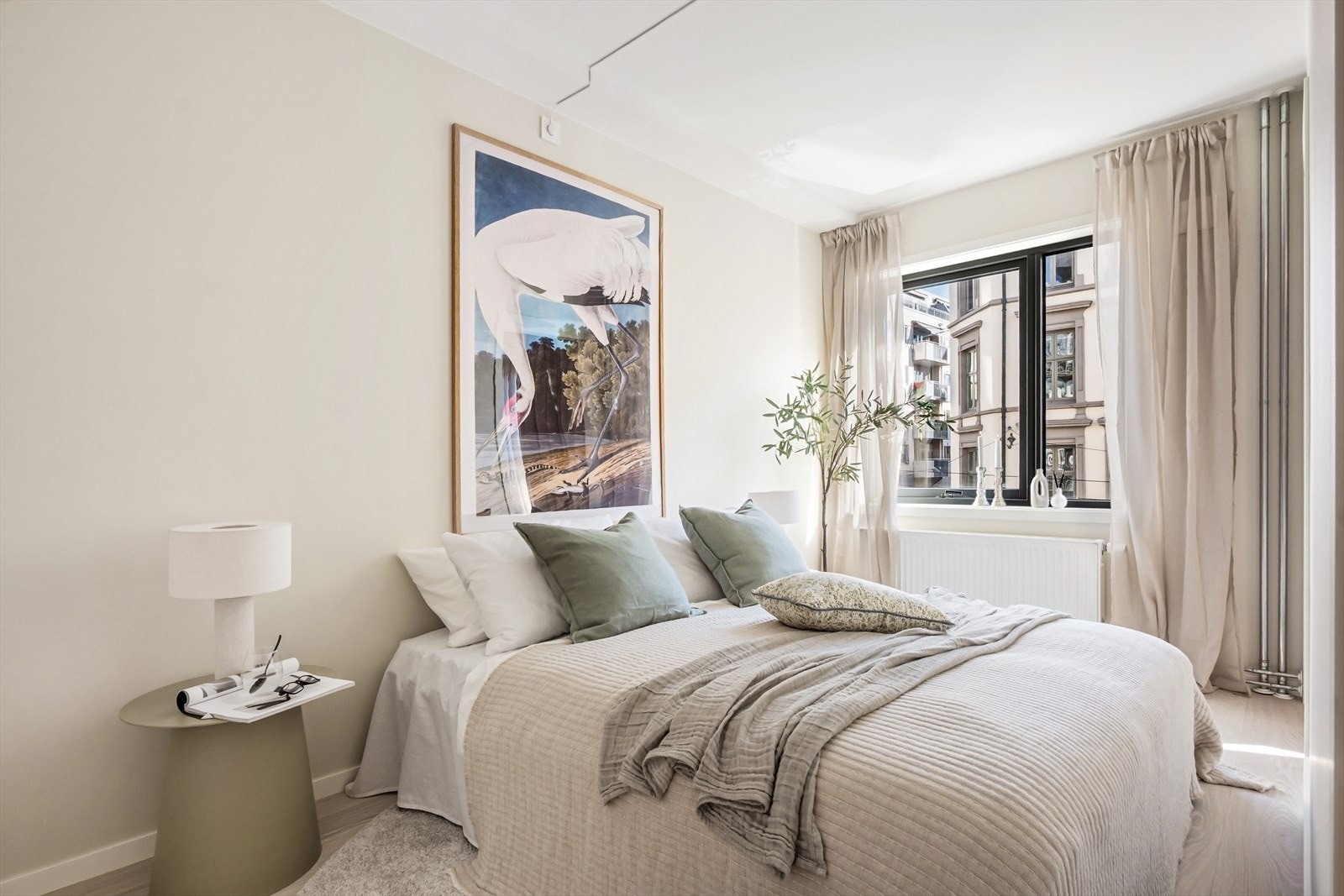 Hovedsoverommet er av god størrelse og kan enkelt innredes med dobbeltseng og stor garderobe. Galleribilde