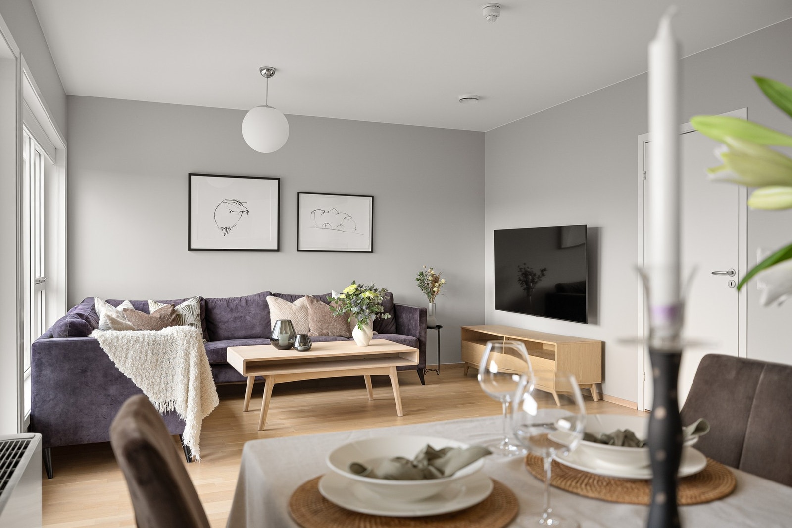 En lys, luftig og moderne 3-roms selveierleilighet fra 2020. Galleribilde