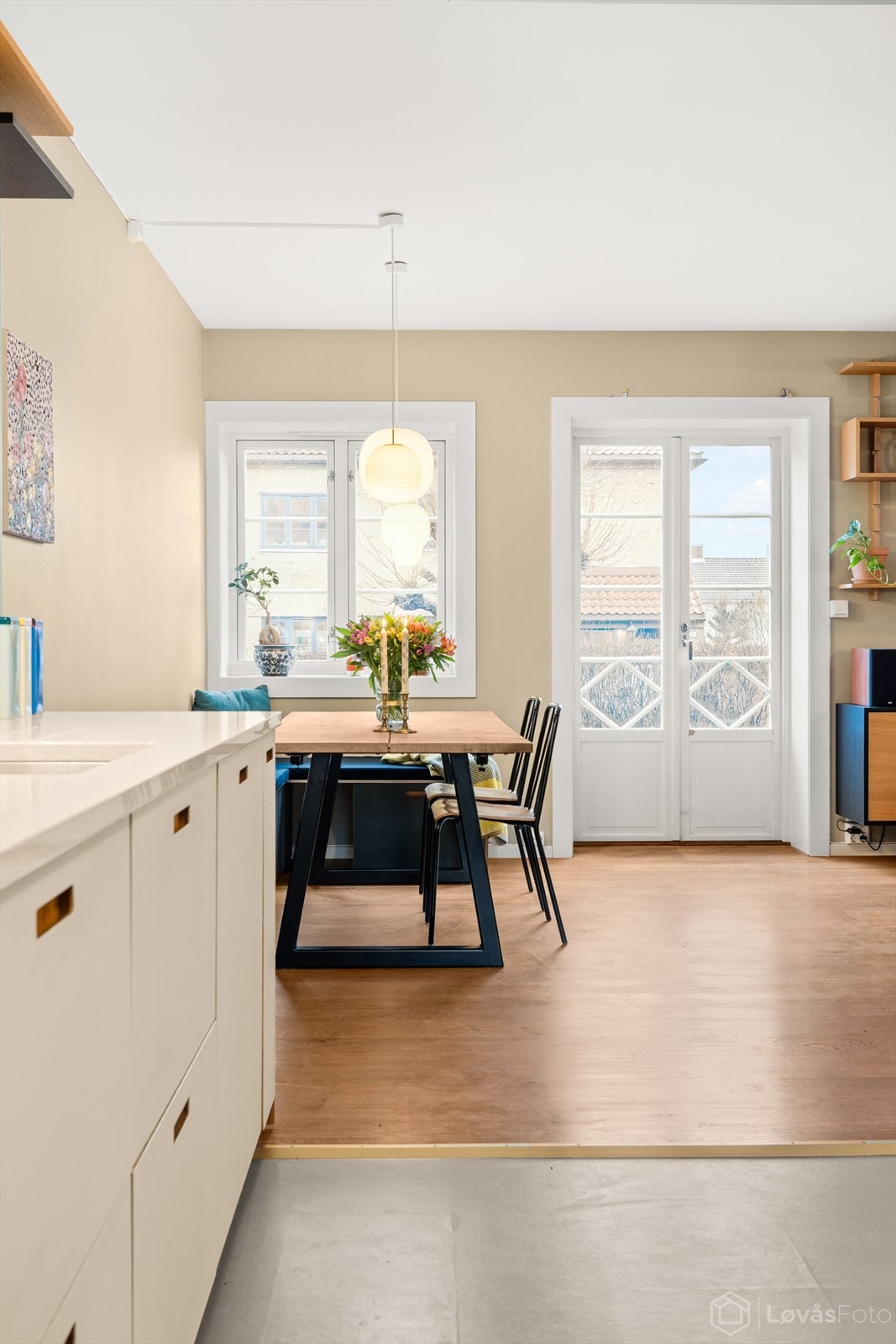 Her kan familie og venner kan samles til både hverdagsmåltider og hyggelige middager. Galleribilde