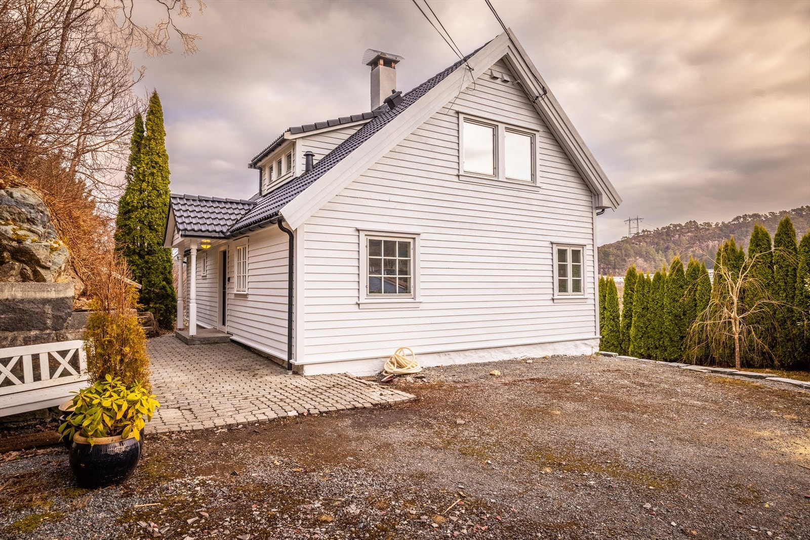 Noen takstein er byttet i 2026. Galleribilde