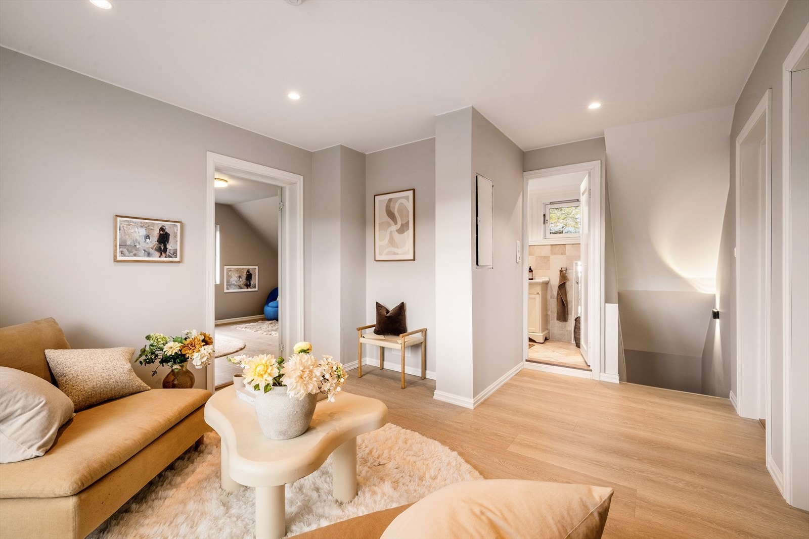 Tv-stue på 12,7m² i 2. etasje. Galleribilde