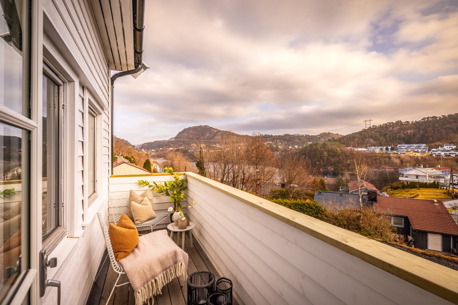 Byggeår er 1906, boligen er oppgradert/oppusset i 2026. Galleribilde