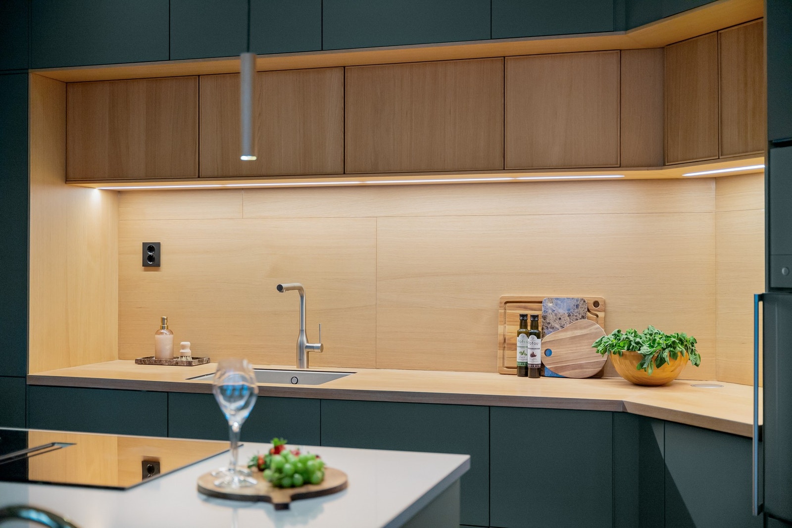 Det er også montert automatisk lekkasjestopper under kjøkkenbenken. Galleribilde