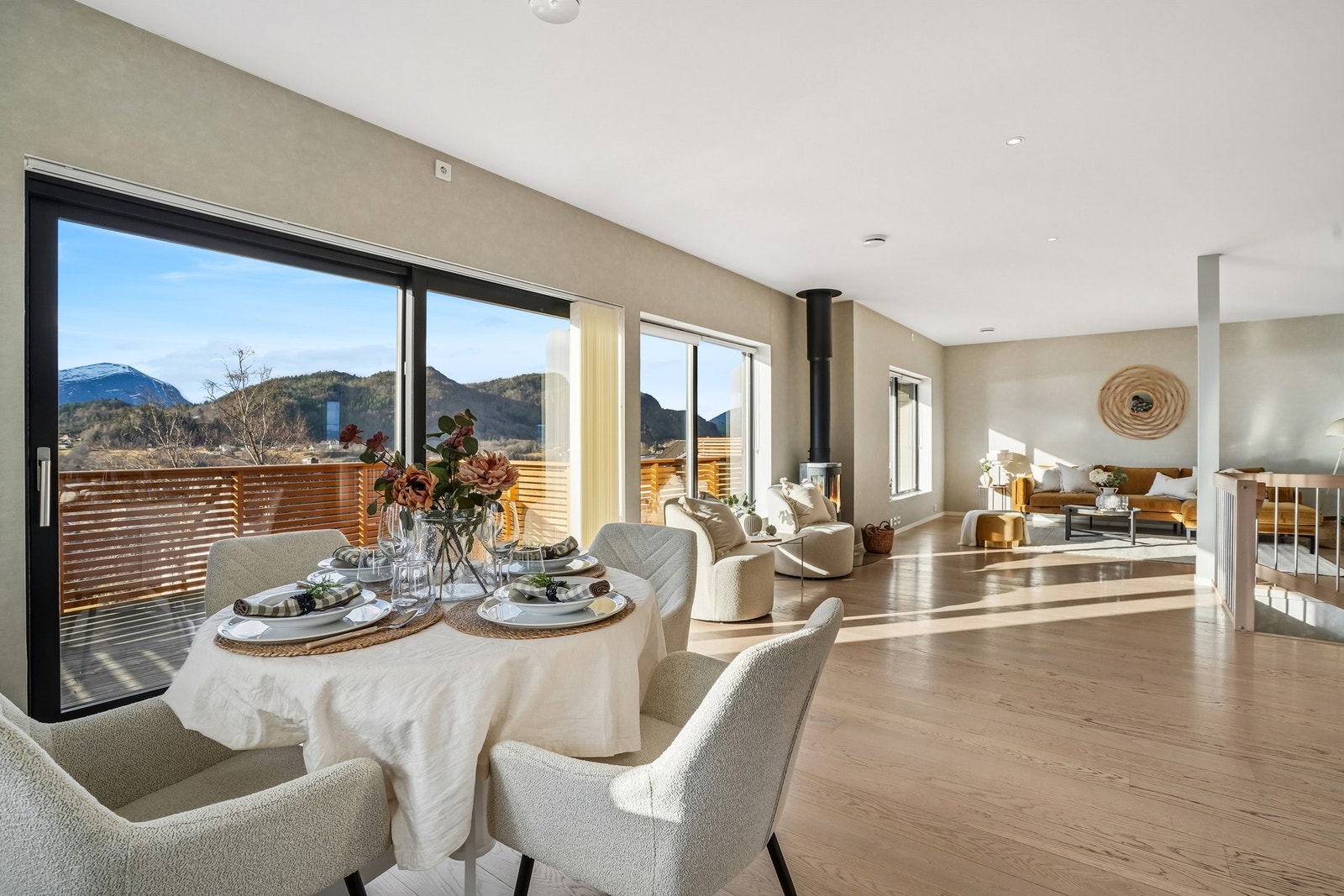 Velkommen til Vegsundbakken 21A! Foto: EFKT AS v/Marcus Vinjevoll Sætre. Galleribilde