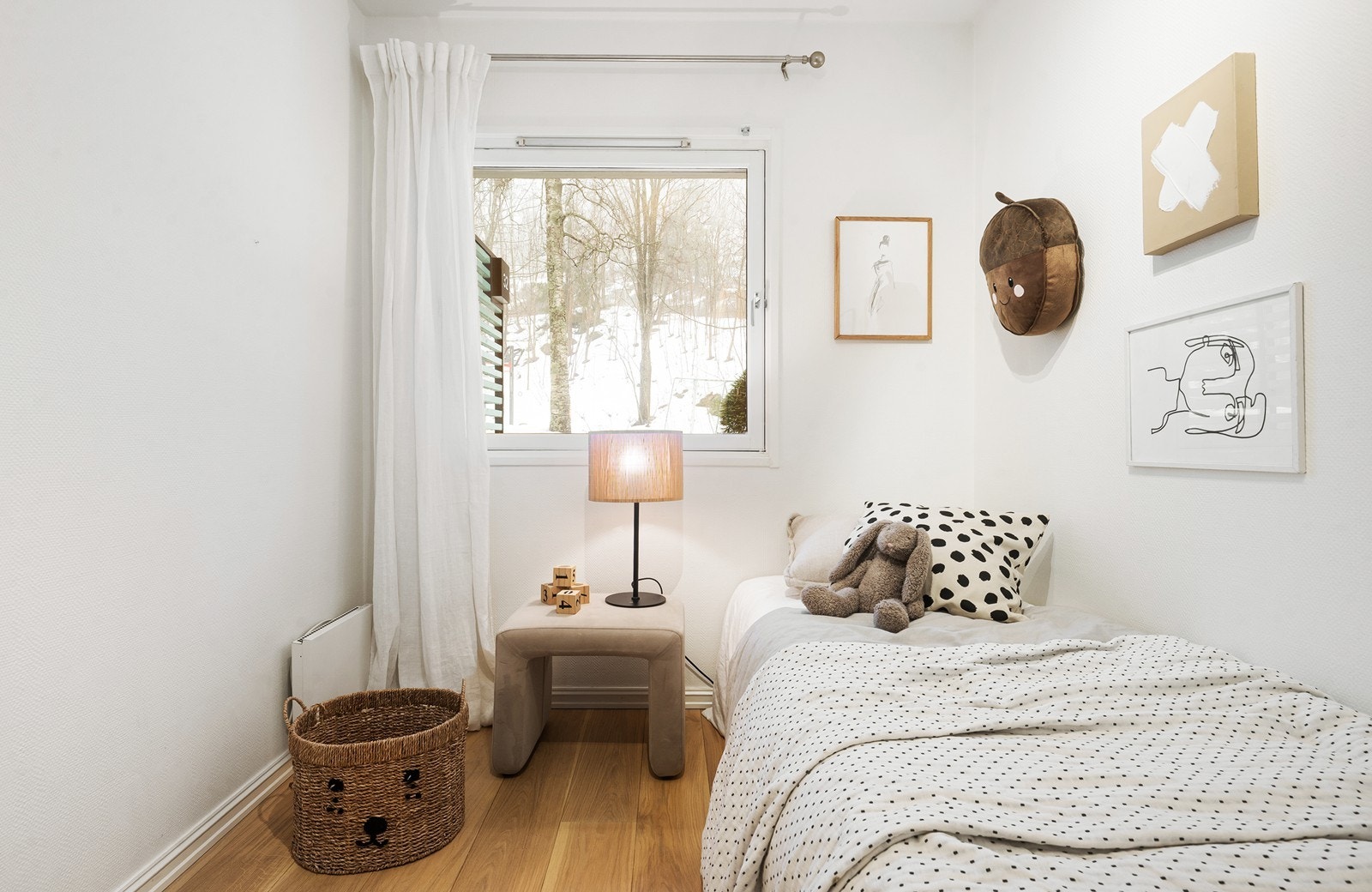 Soverom 2 har plass til seng med tilhørende soveromsmøblement. Galleribilde