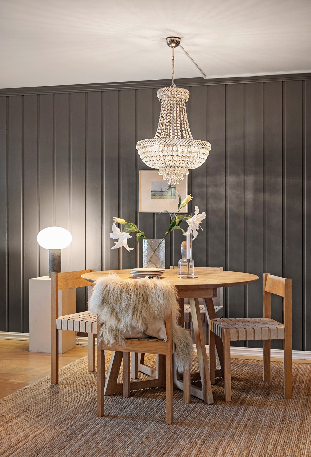 I spisestuen er det god plass til spisebord. Galleribilde